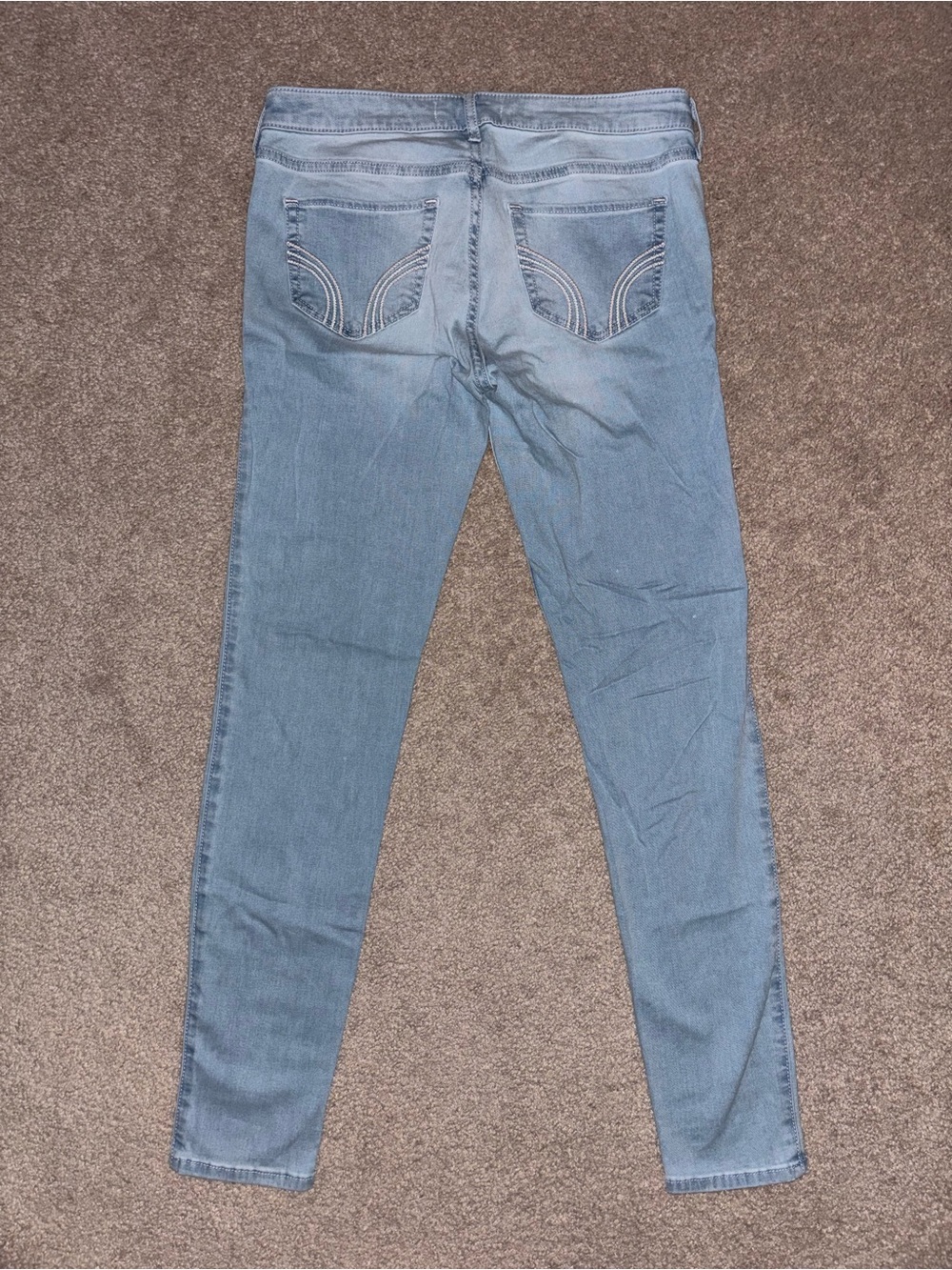 Hollister Light Wash Women's Skinny Jeans - Picture 2 of 3